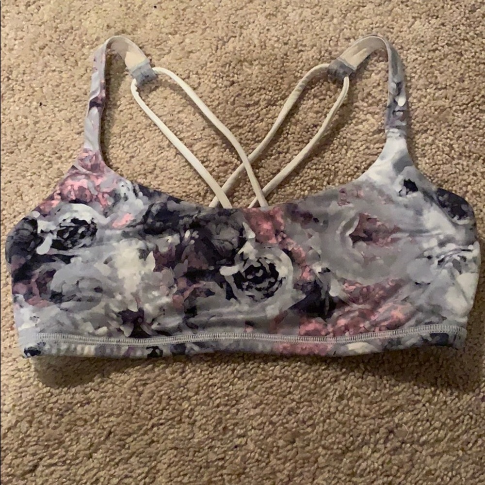 lululemon sports bra